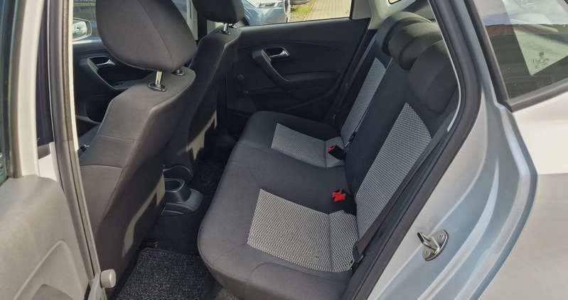 Volkswagen Polo cena 25999 przebieg: 175000, rok produkcji 2013 z Zambrów małe 326